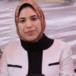فنانة قوص التشكيلية فاطمه مرسي تشارك بمعرض منتدي دندره الثقافي