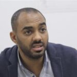 مهزلة جديدة بطلها محمود كامل في نقابة الصحفيين تعدي بالضرب على محرر صحفي وأحدث بة إصابات