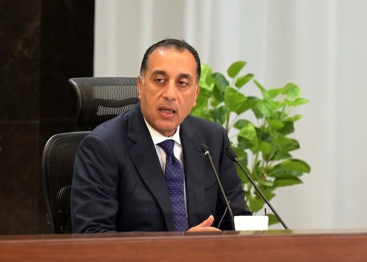 رئيس الوزراء يهنئ فخامة الرئيس بمناسبة حلول شهر رمضان المعظم..
