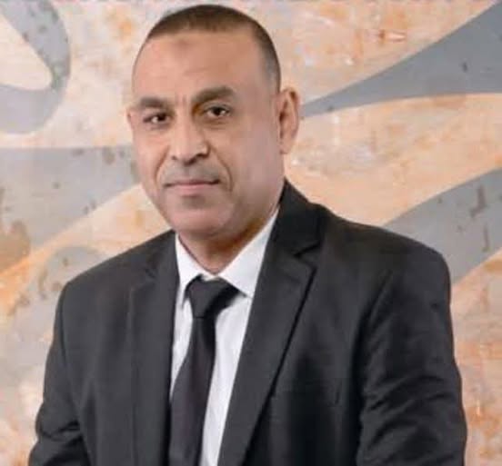 بكاء على قبر الحكمة