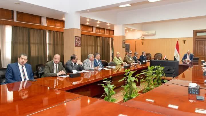 وزير الري يترأس اجتماع “اللجنة الدائمة العليا للسياسات بالوزارة”