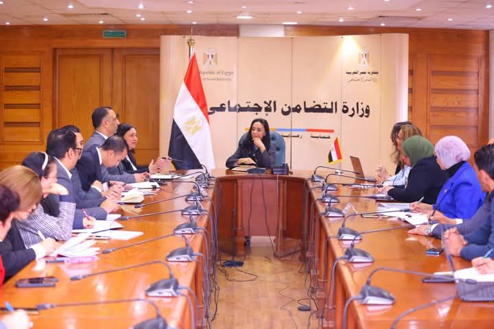 وزيرة التضامن الاجتماعي تترأس اجتماعًا لبحث التوسع في منظومة الحضانات والطفولة المبكرة