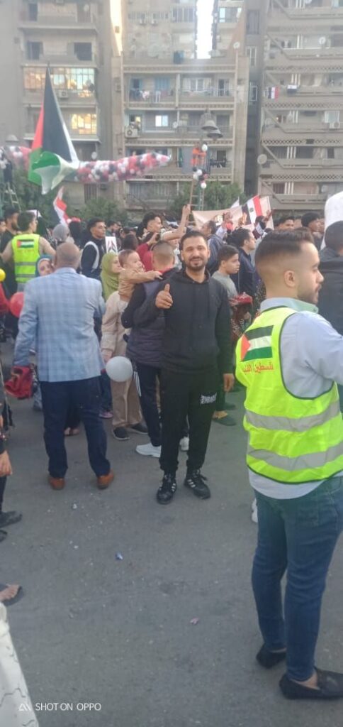 صلاة العيد ومظاهرة الحب