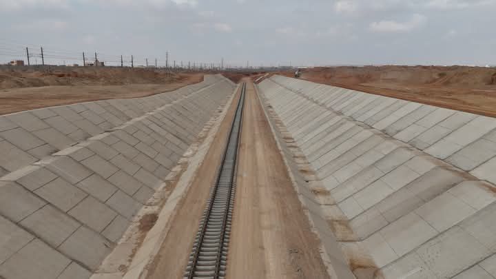 أبرز المعلومات حول مشروع إنشاء وتنفيذ خط سكة حديد “الروبيكى/ العاشر من رمضان/ بلبيس”