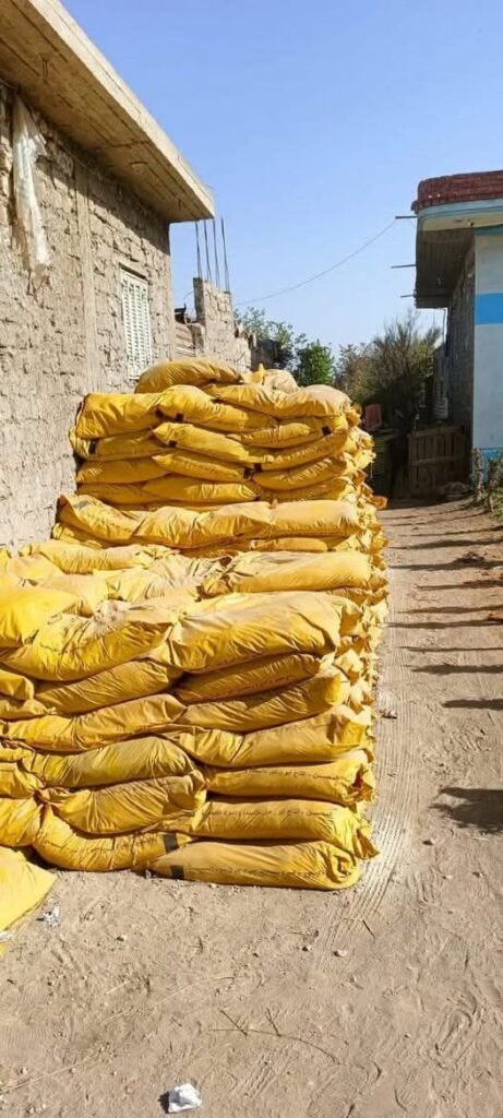 ضبط 10 طن أسمدة زراعية مجهولة المصدر بأولاد صقر