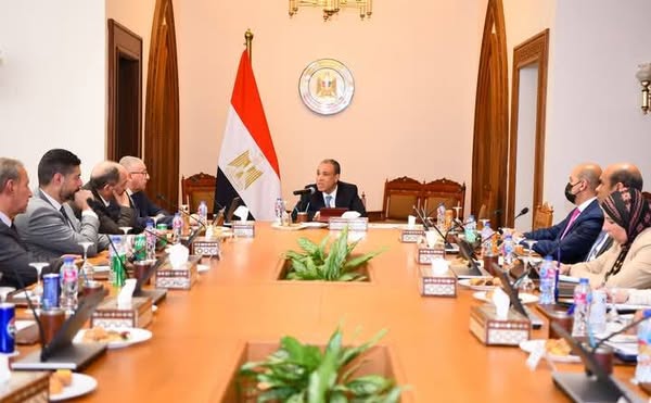 – وزير الخارجية والهجرة يجتمع مع مجلس إدارة هيئة تمويل مباني وزارة الخارجية في الخارج