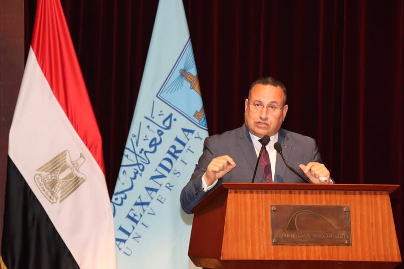 رئيس جامعة الإسكندرية يشهد احتفالية يوم الجاليات الثقافي للطلاب الوافدين كتب : ماهر بدر