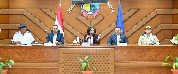 محافظ البحيرة تعقد إجتماعاً لمتابعة جاهزية القطاعات الخدمية لإستقبال عيد الاضحى المبارك