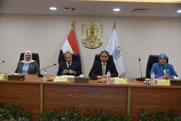 محافظ بورسعيد يشارك في اجتماع مجلس جامعة بورسعيد كتب/طلعت مرسى إبراهيم