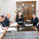 وزير الأوقاف يجتمع برئيس هيئة الأوقاف ومجلس إدارتها لمتابعة ملفات الاستثمار وتعظيم الموارد كتب تامر ياسين