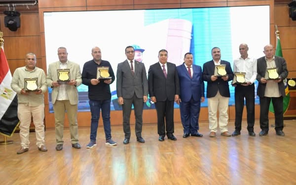 إتحاد عمال الدقهلية و نقابيين النقل البري لعمال الدقهلية بحفل عيد العمال اليوم كتبت ولاء جلال
