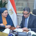 عقد اليوم الدكتور شريف فاروق، وزير التموين والتجارة الداخلية، اجتماعًا دوريًا مع أعضاء مجلسي النواب والشيوخ، في إطار اللقاءات المنتظمة التي يحرص على تنظيمها لتعزيز التواصل والتنسيق. متابعة /د.عبدالهادي الكناني