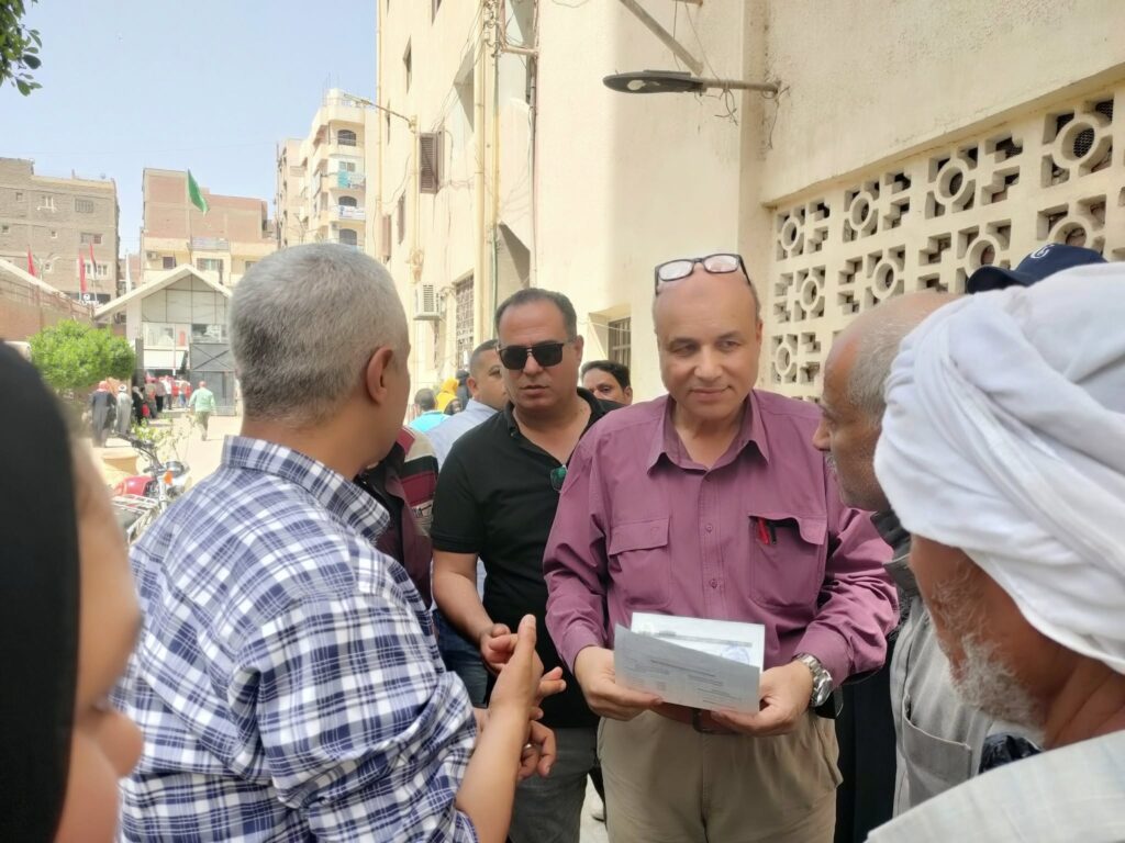 رئيس مركز ومدينة بلبيس يتابع التواصل المباشر مع المواطنين ويلبي احتياجاتهم ويعمل على تذليل العقبات متابعة/دعبدالهادي الكناني