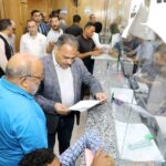 محافظ الشرقية يتابع جهود خدمة المواطن في المركز التكنولوجي ويعزز جهود النظافة والتسيير المروري في محيط مبنى الديوان العام متابعة/د.عبدالهادي الكناني