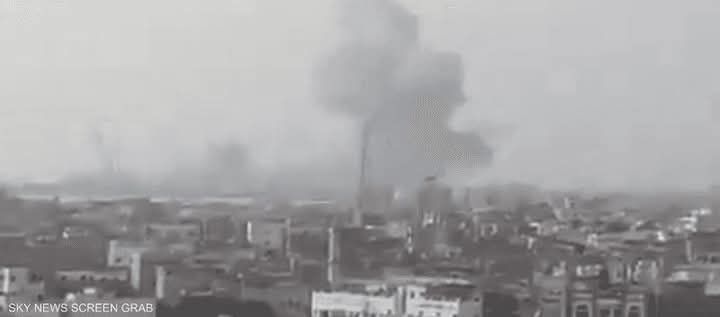 سلاح الجو الإسرائيلى نفذ غارات جوية استهدفت ميناءين يمنيين على ساحل البحر الأحمر كتبت مرفت عبد القادر
