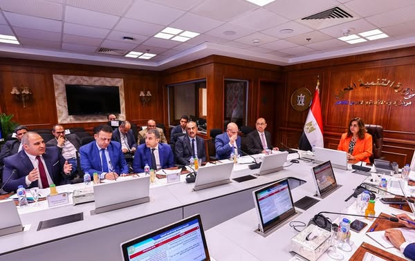 لجنة جديدة تبسط إجراءات تراخيص المحال العامة وتسهل على المواطنين وزارة التنمية المحلية.د.عبدالهادي الكناني
