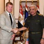 القوات المسلحة.. القائد العام وزير الدفاع والإنتاج الحربى يلتقى عضو لجنة الخدمات المسلحة بمجلس الشيوخ الأمريكى متابعة / خالد عبدالعزيز