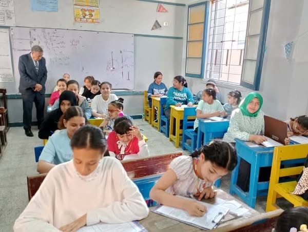 مليون و٢٥٠ ألف طالب وطالبة يؤدون امتحانات النقل اليوم بمختلف المرحل التعليمية بمدارس البحيرة متابعة -فايزة فهمى