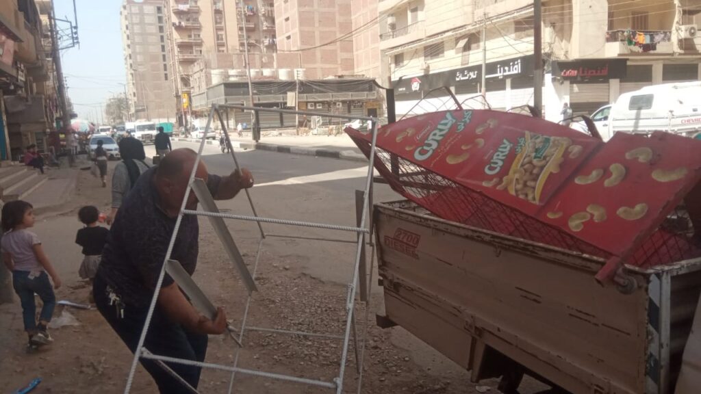 تاريخ الخبر: الأحد 25 مايو 2025 رئيس مركز ومدينة الزقازيق يتابع حملات رفع الإشغالات بطريق شارع الزراعة والتجنيد وطريق الأحرار الشرقية .الزقازيق .د.عبدالهادي الكناني
