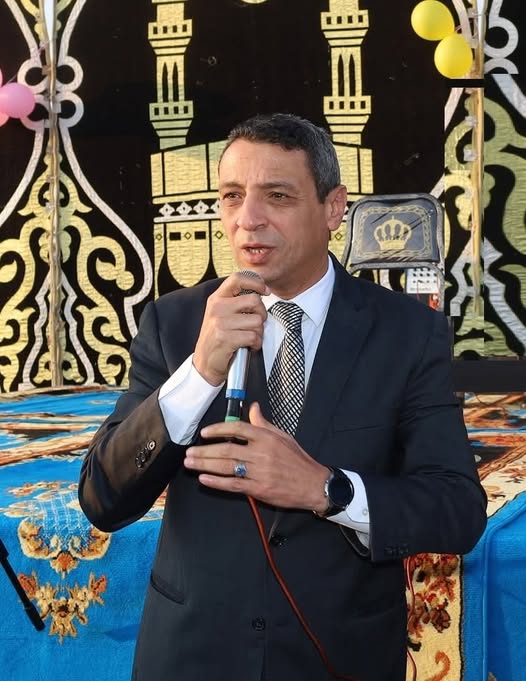 محافظ السويس يؤدي صلاة عيد الأضحي بقرية العمدة بحضور مدير الامن والقيادات وأهالي الجناين