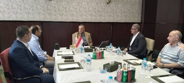 محافظ جنوب سيناء يوجه بتعزيز آليات المتابعة وتفعيل منظومة المراسلات الإلكترونية