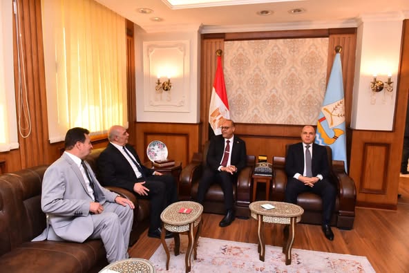 محافظ كفر الشيخ يستقبل وزير العمل لبحث تفعيل سُـبل التعاون في الملفات