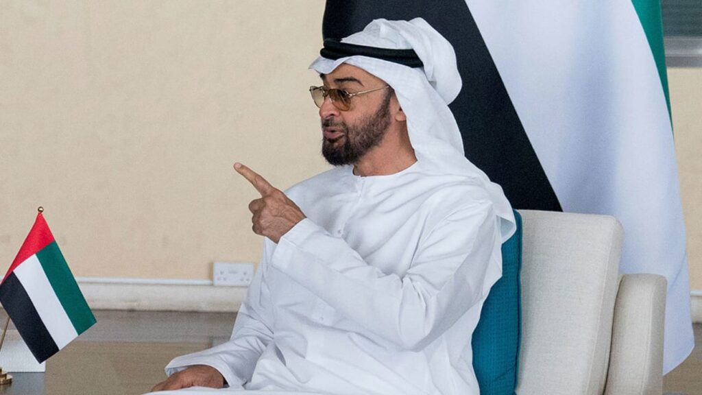 الدكتور عبدالهادي الكناني  يسرني اليوم أن أرحب بصاحب السمو الشيخ محمد بن زايد آل نهيان، رئيس دولة الإمارات العربية المتحدة، الذي تكرم بالموافقة على الحديث عن الوضع الحالي للمنطقة. سموه، نشكر لكم وقتكم الكريم، ونسأل الله أن يوفقكم في خدمة شعبكم والأمتين العربية والإسلامية.