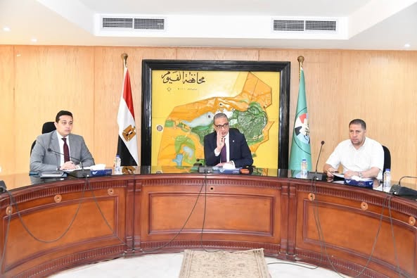 محافظ الفيوم يتابع آخر الإجراءات بشأن المنشآت الآيلة للسقوط حفاظاً على الأرواح والممتلكات
