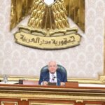 رئيس مجلس النواب ينتقد أداء الحكومة ويطالب بمحاكمة علنية لها تحت القبة