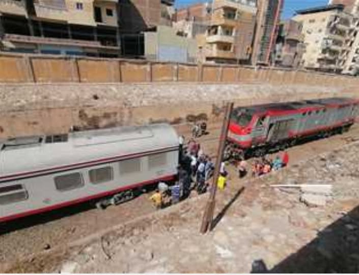 خروج عربتي قطار إسكندريه مطروح عن القطبان