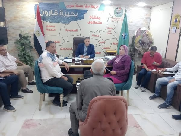 نائب المحافظ يعقد لقاءً لخدمة المواطنين بقرية سنرو مركز أبشواي