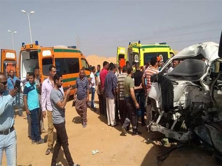 اصابه «4» اشخاص اثر إنقلاب اتوبيس