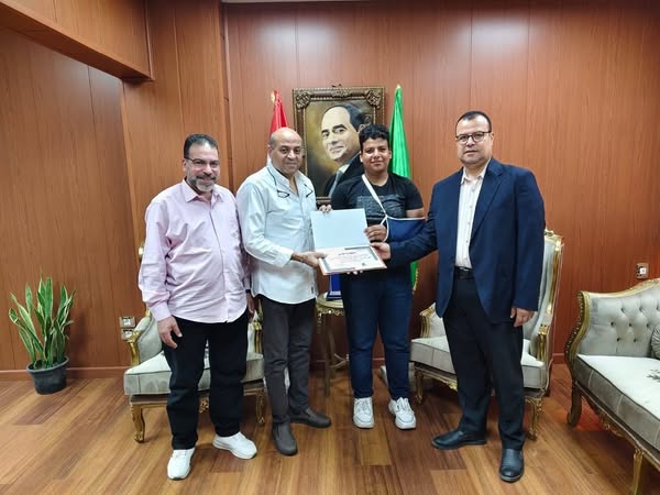 الرشيدي يكرم الفائزين بالمركز الأول جمهوري في مسابقة التقرير الصحفي المصور للتعليم الفني