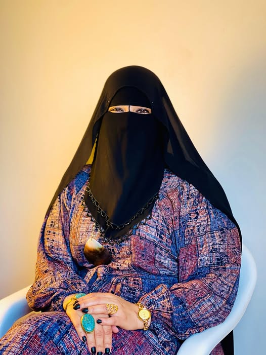 مها الصغير بين وجع الطلاق وفضيحة الاقتباس هل التعب النفسي يبرر السرقة؟