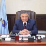 حنفى : يُكلف نائبة بمتابعة حملات التفتيش على العيادات والصيدليات استجابة لشكاوى السائحين .