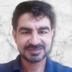 بين دفاترك… ما زلت أتنفسكِ