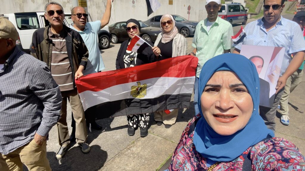 “كلنا معاك يا ريس”.. المصريون في النمسا يؤكدون وحدة الصف الوطني