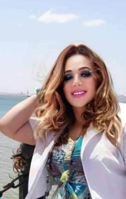 *امرأة الموج*