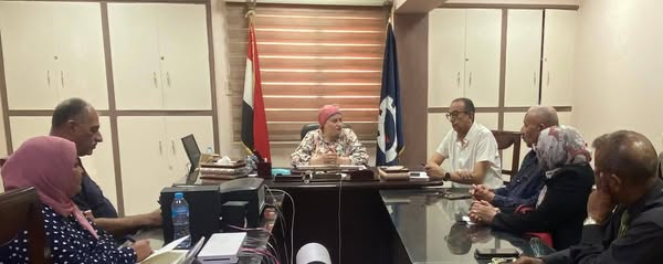 “سماح إبراهيم تقود خطة شاملة لاستعدادات تعليم السويس للعام الدراسي الجديد”