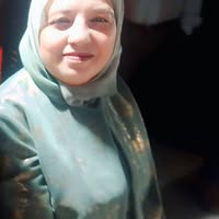 سأقدم قراءة نقدية مركّزة لهذه القصيدة بعنوان: “وطني الأخضر” للشاعرة سعيدة شبّاح.