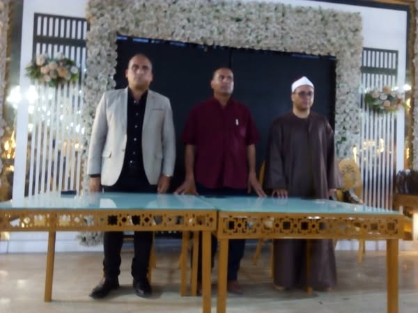 مجلس الأباء والأمناء بادارة إدكو يكرم أوائل الشهادات العامة