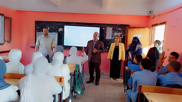 القبيصي يتابع مدارس إطسا التعليمية ويشهد طابور الصباح بمدرسة الشهيد عبد الرحمن نبيل