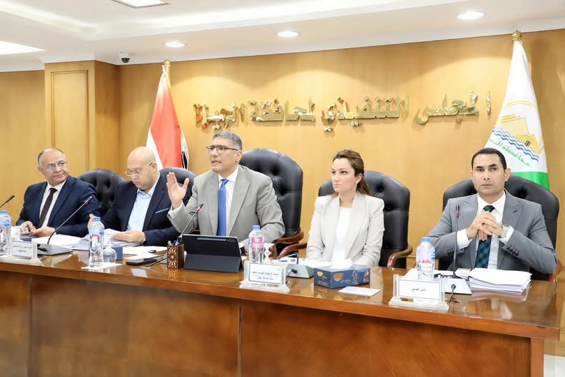 محافظ الجيزة يشدد على الحزم ومحاسبة المقصرين