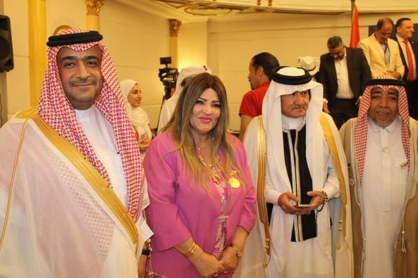 الملتقي الدولي لصناع الإلهام يكرم السفيرة ناهد شاكر
