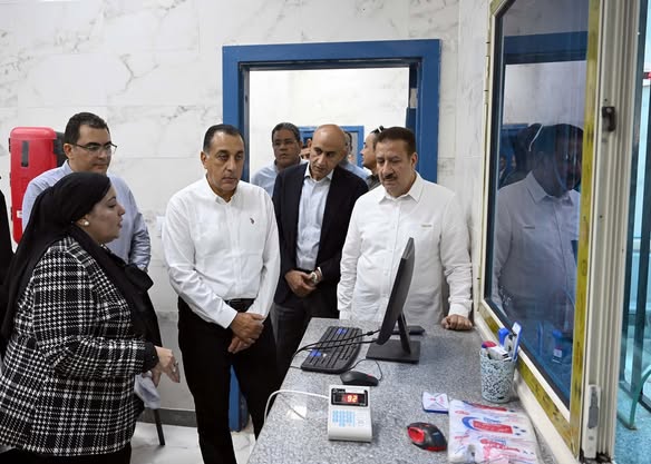 رئيس الوزراء يتفقد مركز طب الأسرة “بشمّا” والقوافل الطبية بأشمون