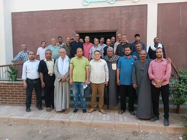بالصور.. أسيوط: حملات توعية بأضرار الحرق المكشوف للمخلفات الزراعية بقرى مركز منفلوط.