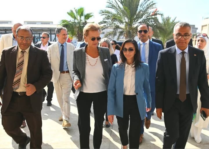 سفيرة الإتحاد الأوروبي ومحافظ البحيرة تتفقدان المركز النموذجي للزراعة الآلية بدمنهور