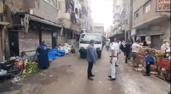 حملة مكبرة لرفع الإشغالات بعدد من الشوارع الحيوية بالبحيره