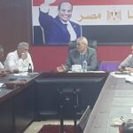 صباح : يعقد لقاء مفتوح مع المواطنين للإستماع لمطالبهم ومشكلاتهم .