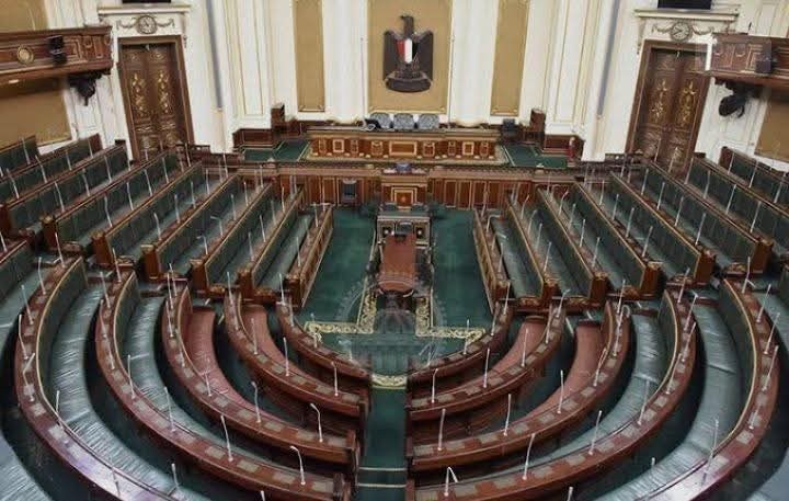 “الشيخ زايد تضرب المثل.. لقاءات علنية بين المرشحين وأهالي المدينة دون انحياز